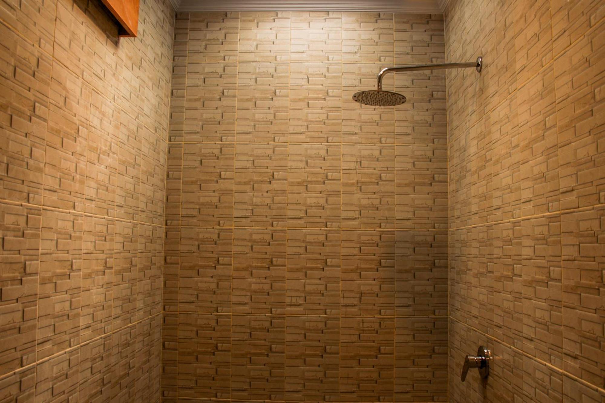 Nyoman Guesthouse Canggu Rum bild