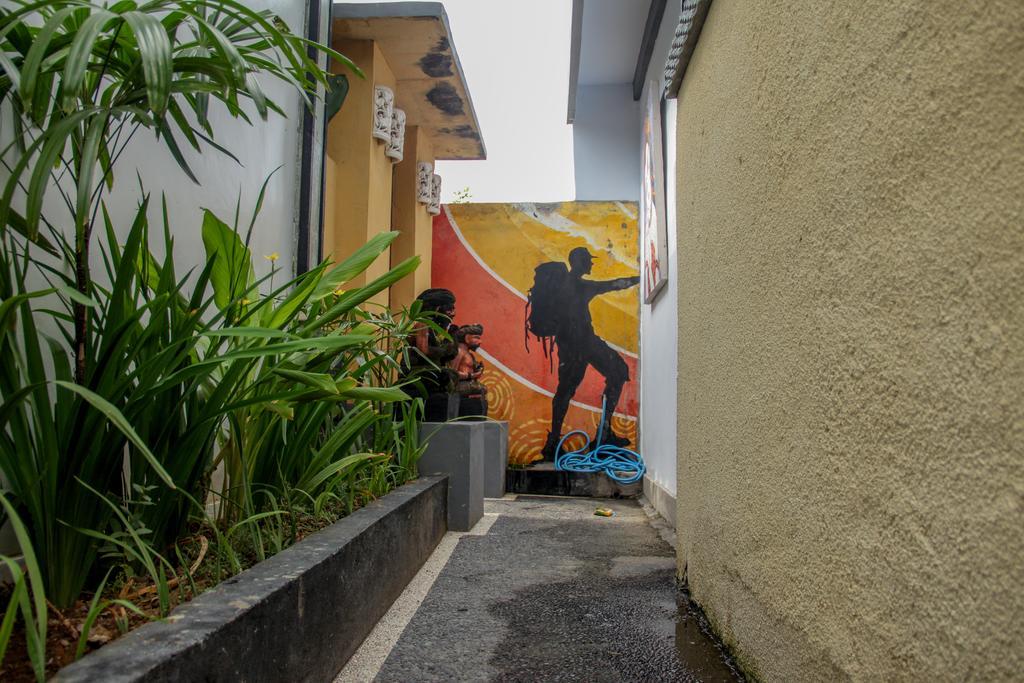 Nyoman Guesthouse Canggu Exteriör bild