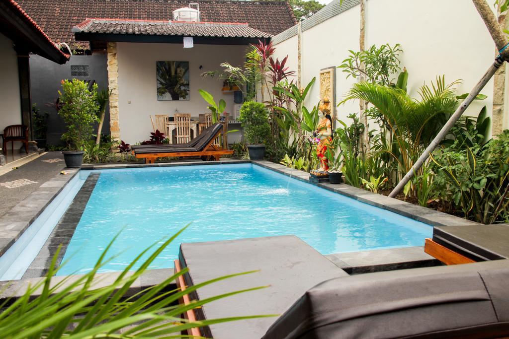 Nyoman Guesthouse Canggu Exteriör bild